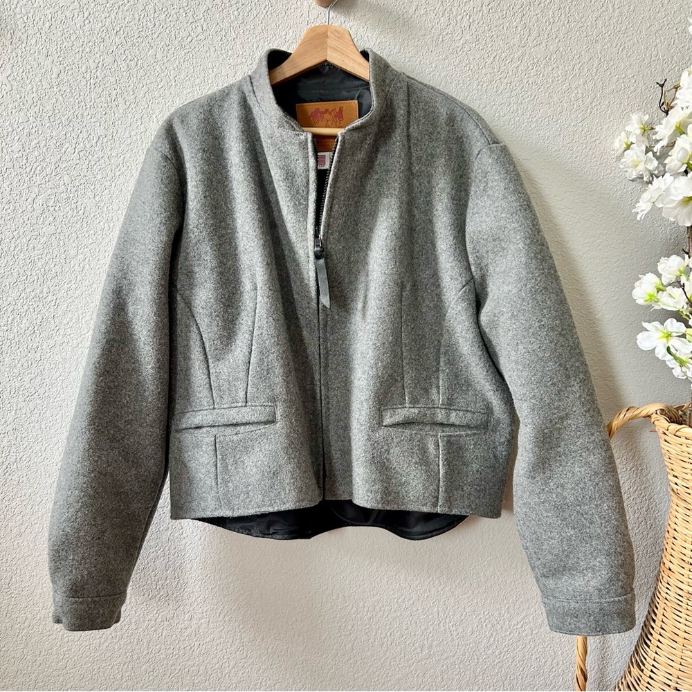 Schaefer 100% Wool Gray Waist Coat Size XL Full Zip Cinched Waist Winter